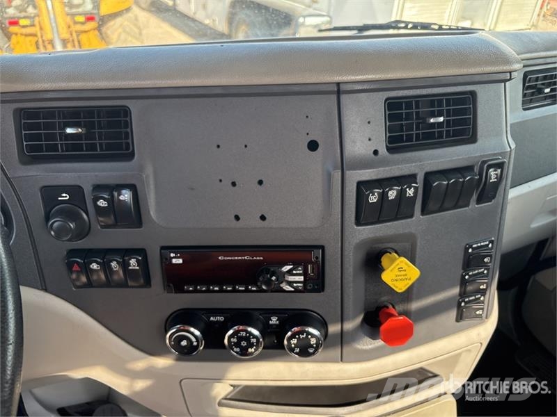 Peterbilt 579 4x2 S/A Day Cab Truck Tractor Prime Movers