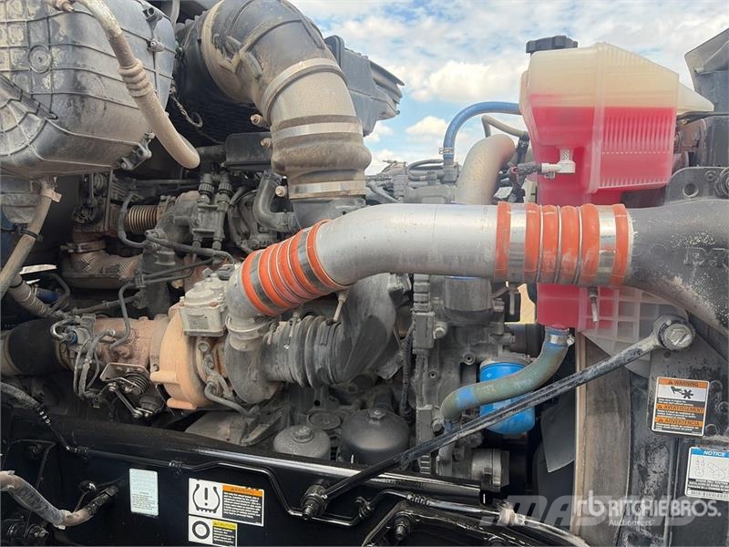Peterbilt 579 4x2 S/A Day Cab Truck Tractor (Inoperable) Trekkvogner
