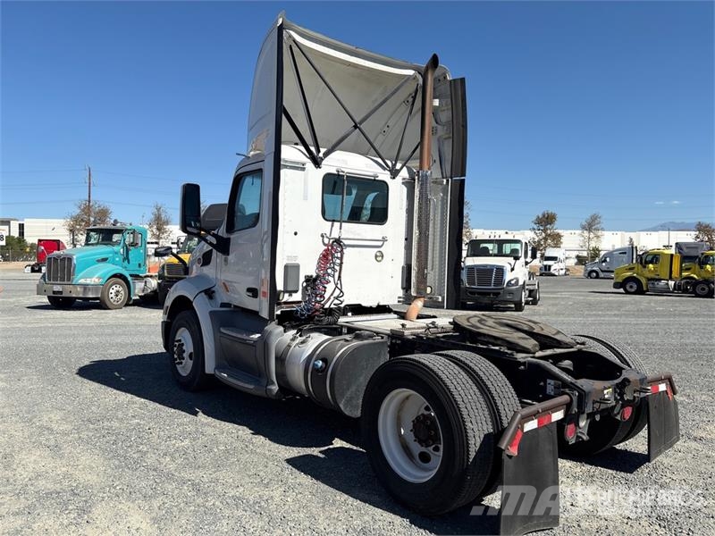 Peterbilt 579 4x2 S/A Day Cab Truck Tractor وحدات الجر