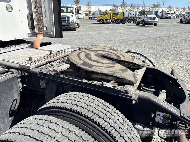 Peterbilt 579 4x2 S/A Day Cab Truck Tractor وحدات الجر