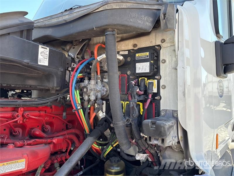 Peterbilt 579 4x2 S/A Day Cab Truck Tractor وحدات الجر