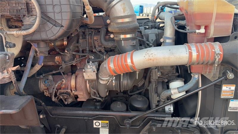 Peterbilt 579 4x2 S/A Day Cab Truck Tractor Prime Movers