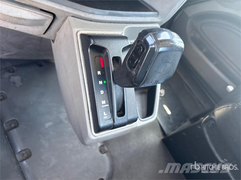 Peterbilt 579 4x2 S/A Day Cab Truck Tractor وحدات الجر