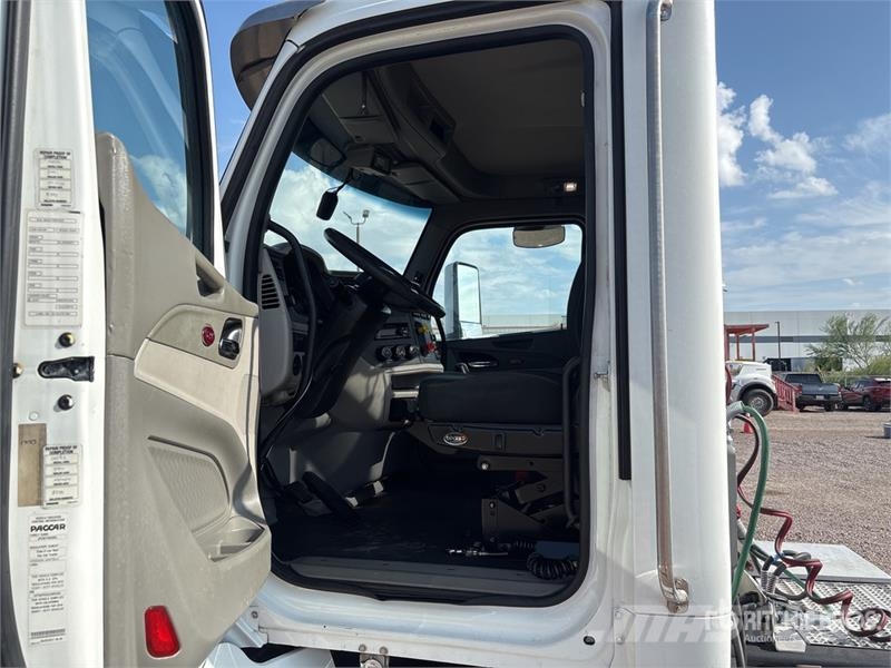 Peterbilt 579 4x2 S/A Day Cab Truck Tractor Prime Movers