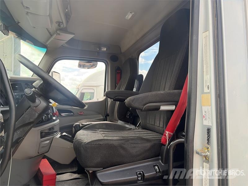 Peterbilt 579 4x2 S/A Day Cab Truck Tractor (Inoperable) Trekkvogner