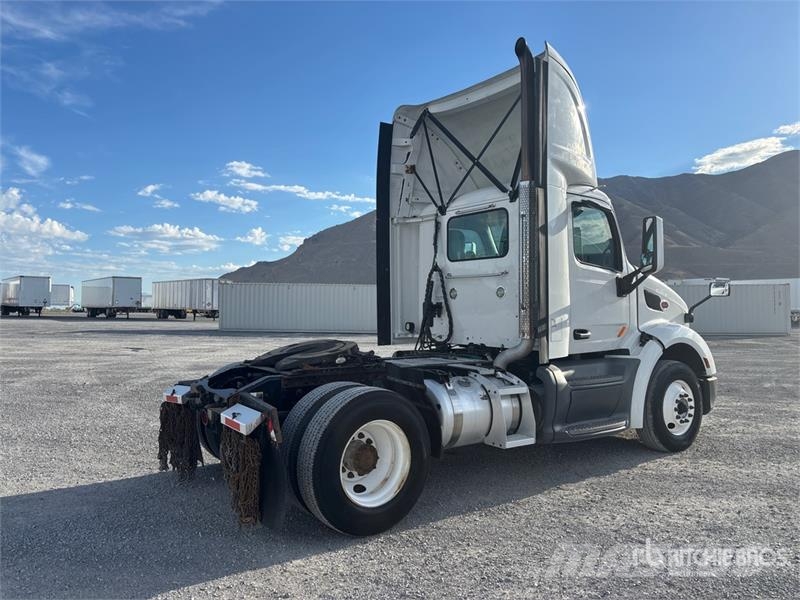 Peterbilt 579 4x2 S/A Day Cab Truck Tractor وحدات الجر