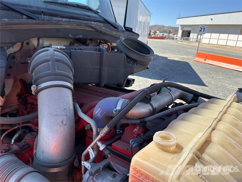 Peterbilt 579 4x2 S/A Day Cab Truck Tractor وحدات الجر