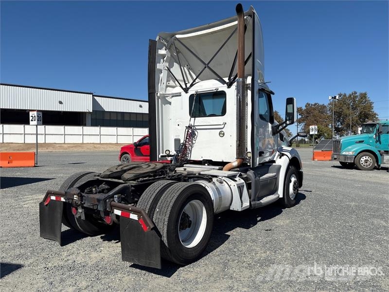 Peterbilt 579 4x2 S/A Day Cab Truck Tractor وحدات الجر