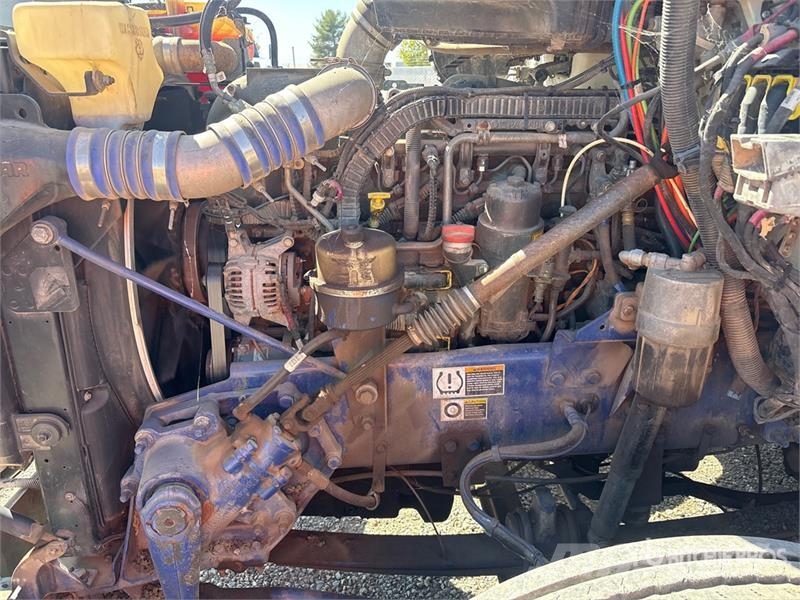 Peterbilt 579 6x4 Asphalt Distributor Truck Tovornjaki cisterne
