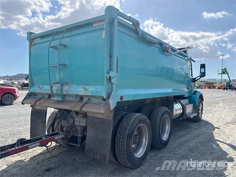 Peterbilt 579 6x4 T/A Dump Truck Pašizgāzējs