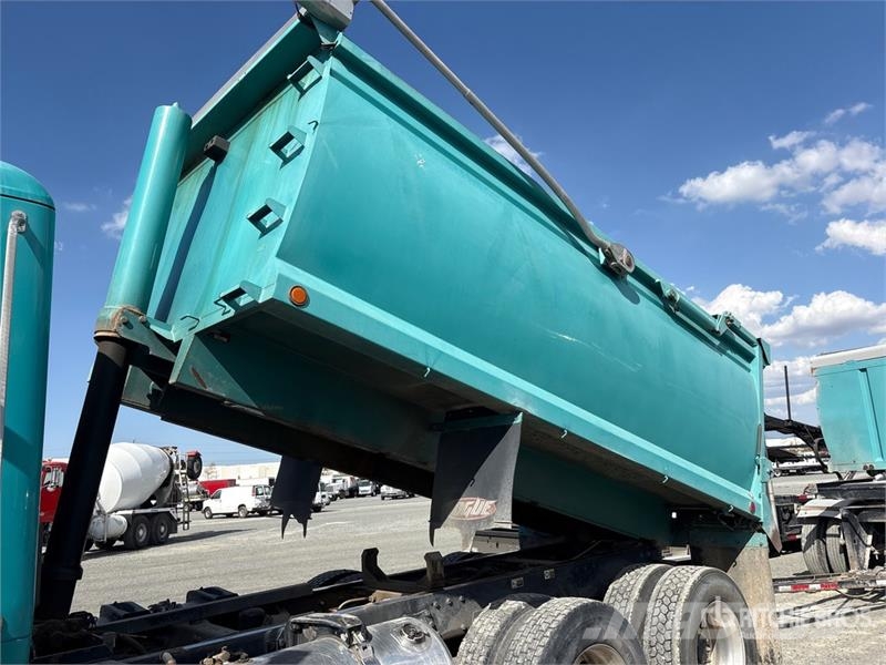Peterbilt 579 6x4 T/A Dump Truck Pašizgāzējs