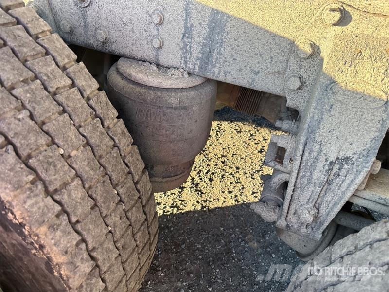Peterbilt 579 6x4 T/A Dump Truck Tipper trucks