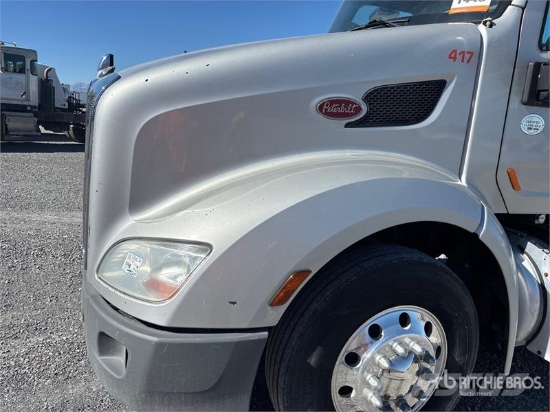 Peterbilt 579 Cab and Chassis Kabine in notranjost