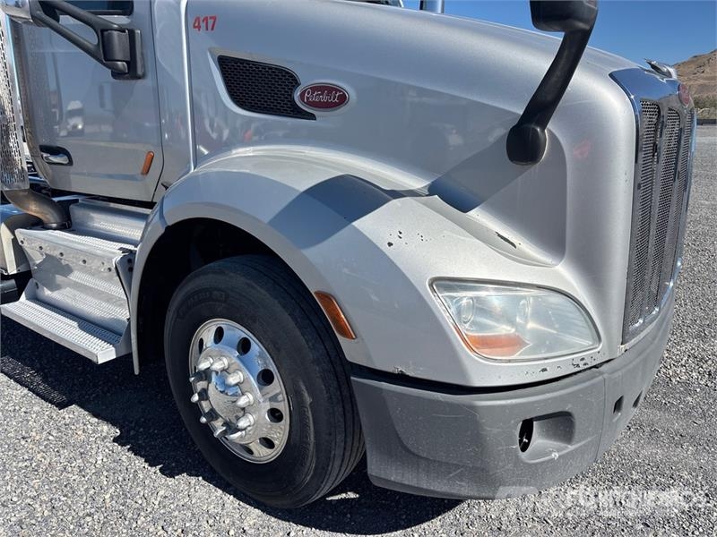Peterbilt 579 Cab and Chassis Kabine in notranjost