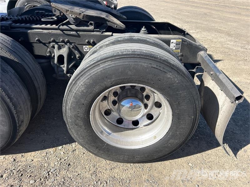 Peterbilt 6x4 T/A Sleeper Truck Tractor Sattelzugmaschinen