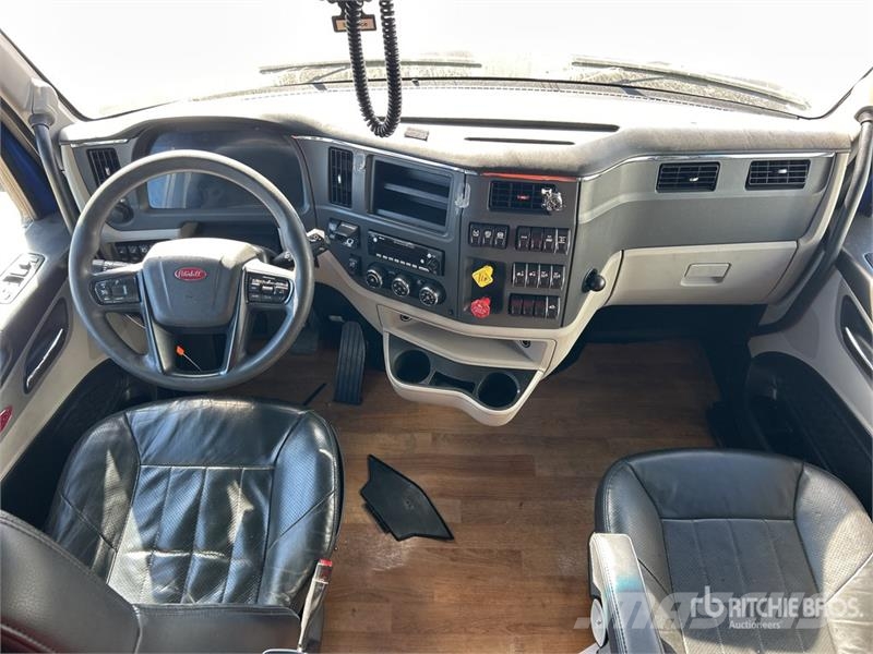 Peterbilt 6x4 T/A Sleeper Truck Tractor Sattelzugmaschinen