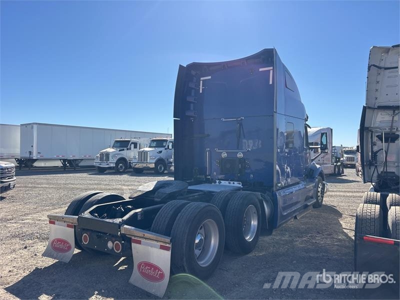 Peterbilt 6x4 T/A Sleeper Truck Tractor Sattelzugmaschinen