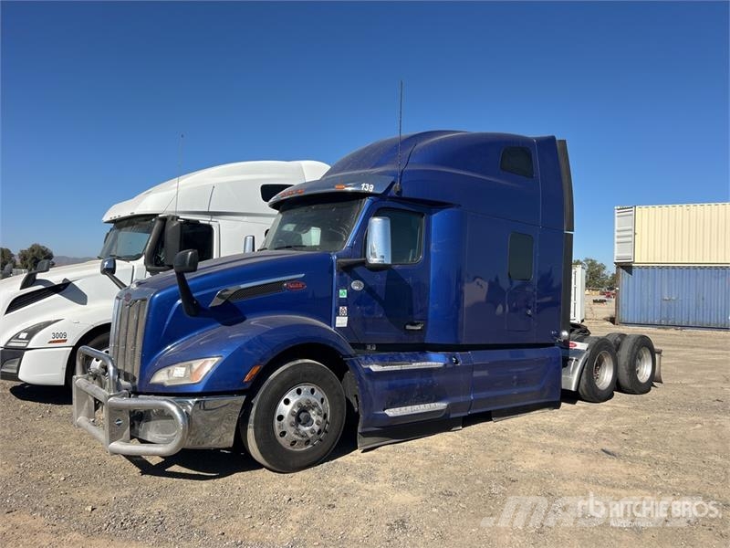 Peterbilt 6x4 T/A Sleeper Truck Tractor Sattelzugmaschinen