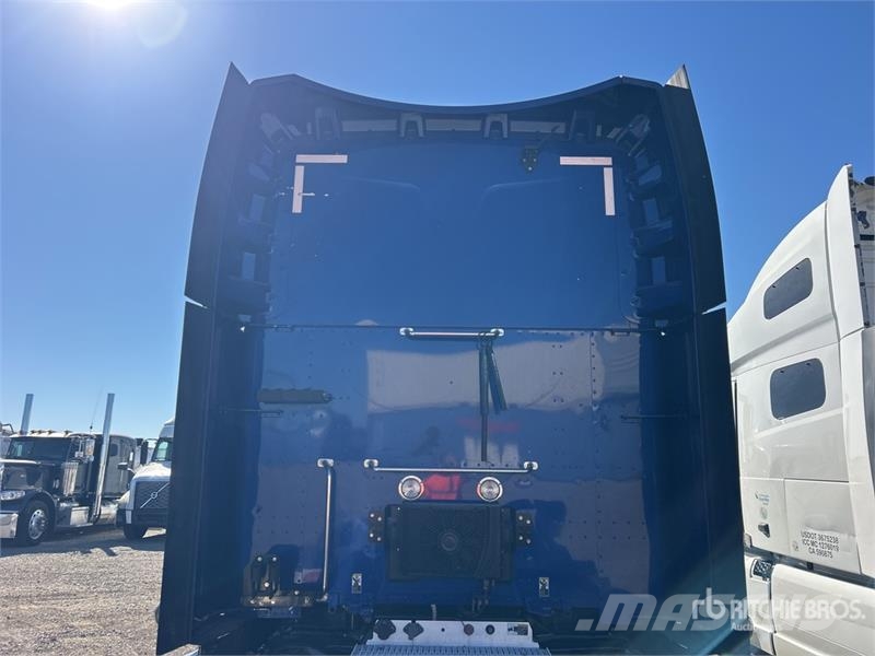 Peterbilt 6x4 T/A Sleeper Truck Tractor Sattelzugmaschinen