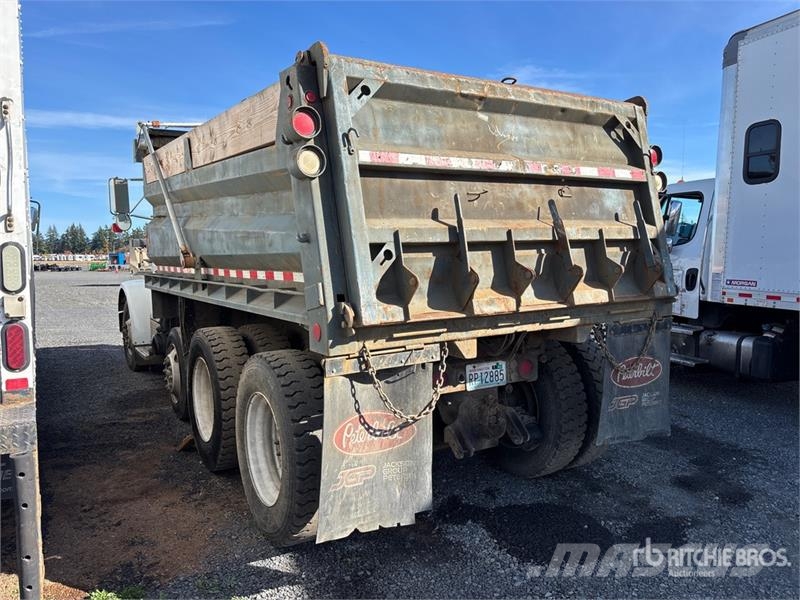 Peterbilt 8x4 T/A Dump Truck (Inoperable) Kiper tovornjaki