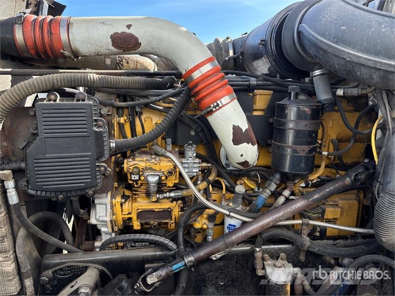 Peterbilt 8x4 T/A Dump Truck (Inoperable) Kiper tovornjaki