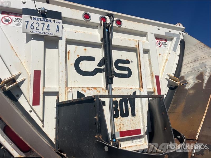 Peterbilt CAS FB22 Fat Boy on Peterbilt 567 12x4 Stone Spre ماكينات الحصاة والخرسانة