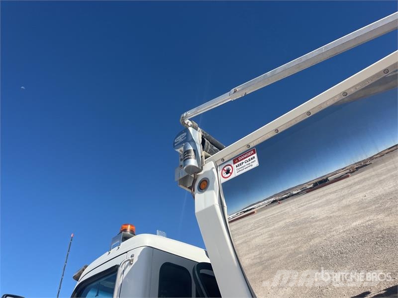Peterbilt CAS FB22 Fat Boy on Peterbilt 567 12x4 Stone Spre ماكينات الحصاة والخرسانة