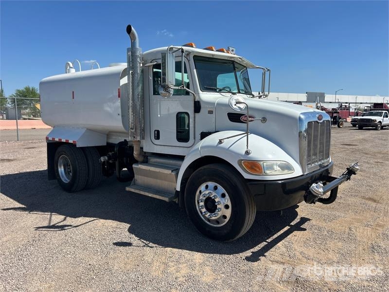 Peterbilt PB337 Vesisäiliöautot