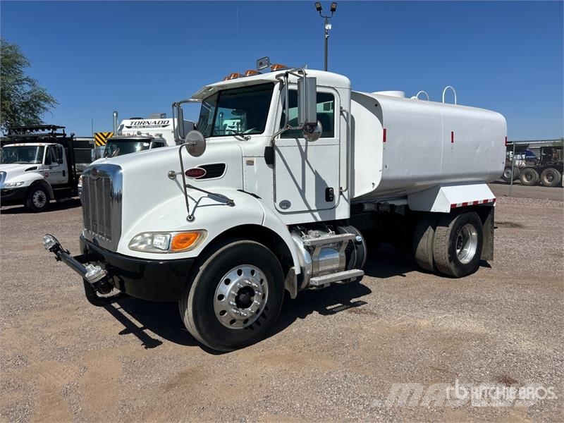 Peterbilt PB337 Vesisäiliöautot