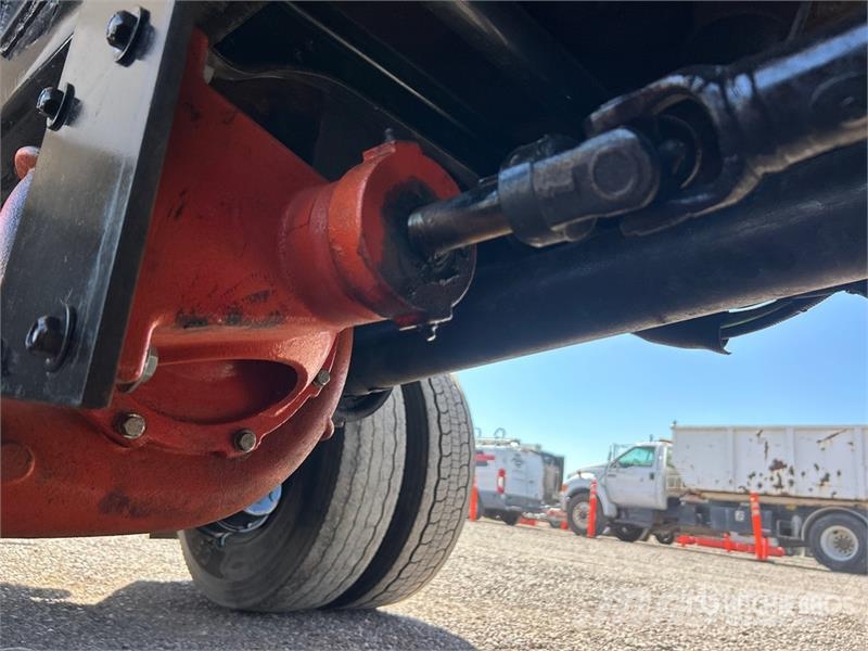 Peterbilt PB337 Vesisäiliöautot