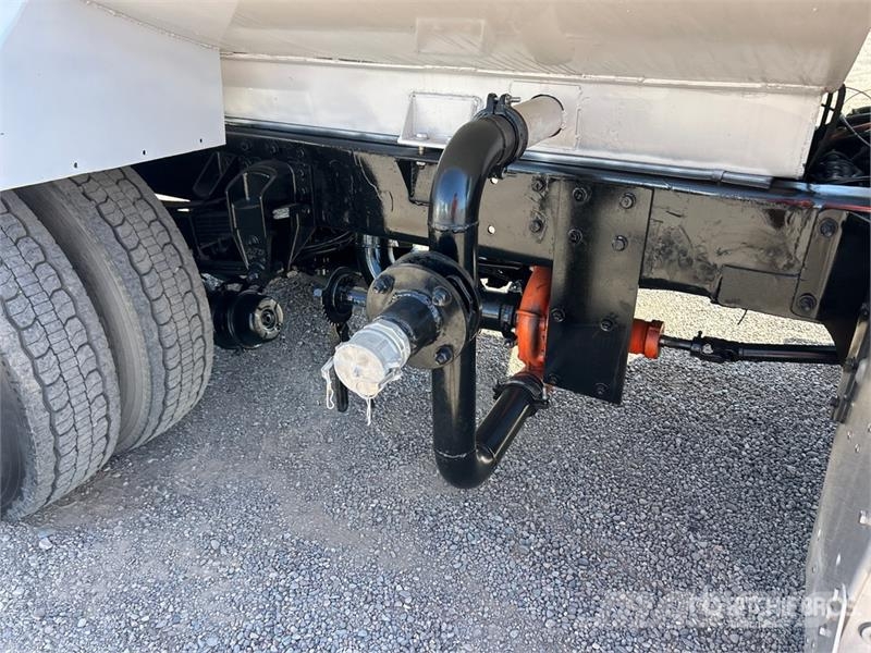 Peterbilt PB337 Vesisäiliöautot