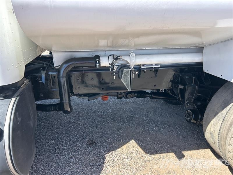 Peterbilt PB337 Vesisäiliöautot