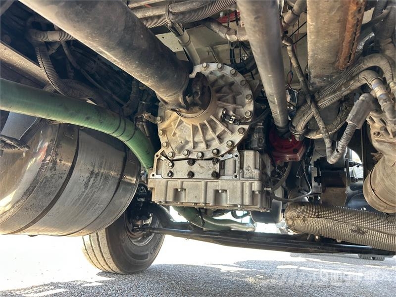 Peterbilt PB337 Vesisäiliöautot