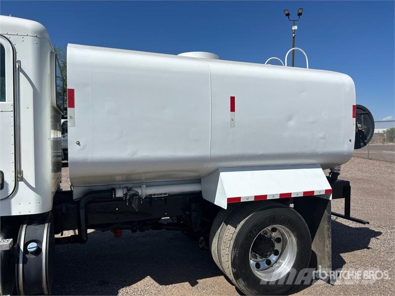 Peterbilt PB337 Vesisäiliöautot