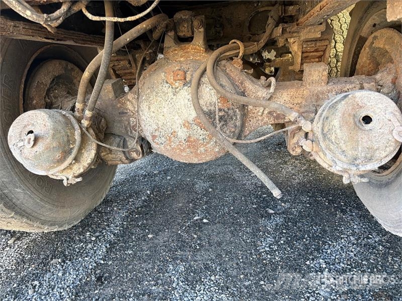 Peterbilt Products sucker on  Peterbilt 365 6x4 Vacuum Excav Vakuumski tovornjaki