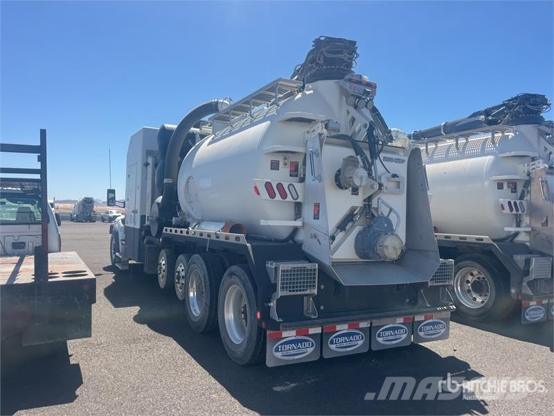 Peterbilt Tornado F3ECOLITE on Peterbilt 548 10x4 Vacuum Ex Camiones aspiradores/combi