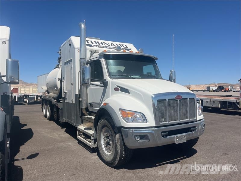 Peterbilt Tornado F3ECOLITE on Peterbilt 548 10x4 Vacuum Ex Camiones aspiradores/combi