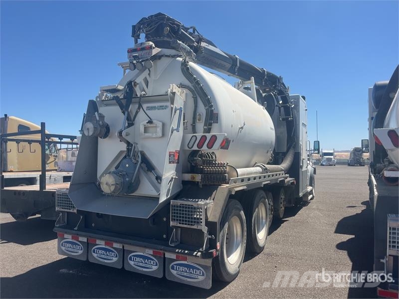Peterbilt Tornado F3ECOLITE on Peterbilt 548 10x4 Vacuum Ex Camiones aspiradores/combi