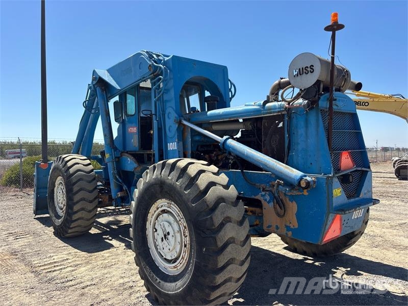 Pettibone 204 Rough terrain trucks