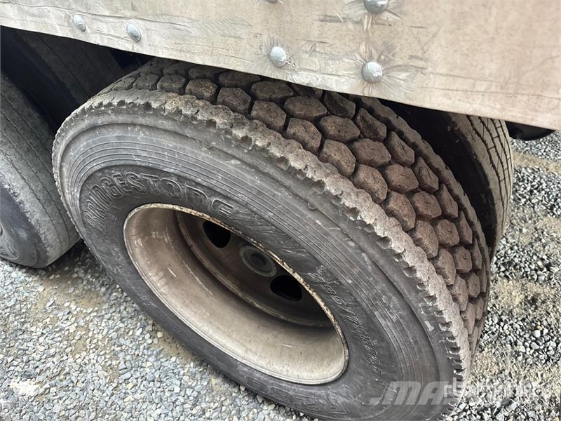 Pine Ridge 7311TP-S 53 ft x 102 in T/A Van Trailer Furgons