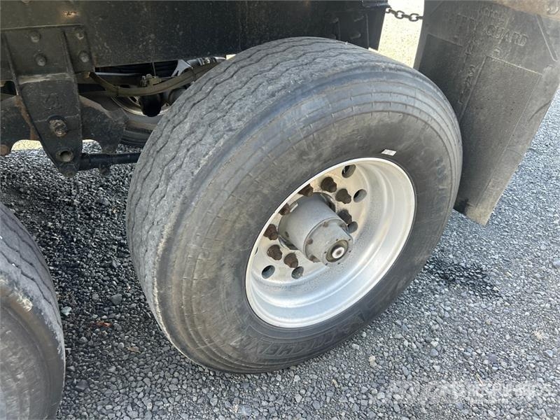 Pioneer 17 ft 6 in Quad/A Turntable Pup Dump Trailer Самоскиди