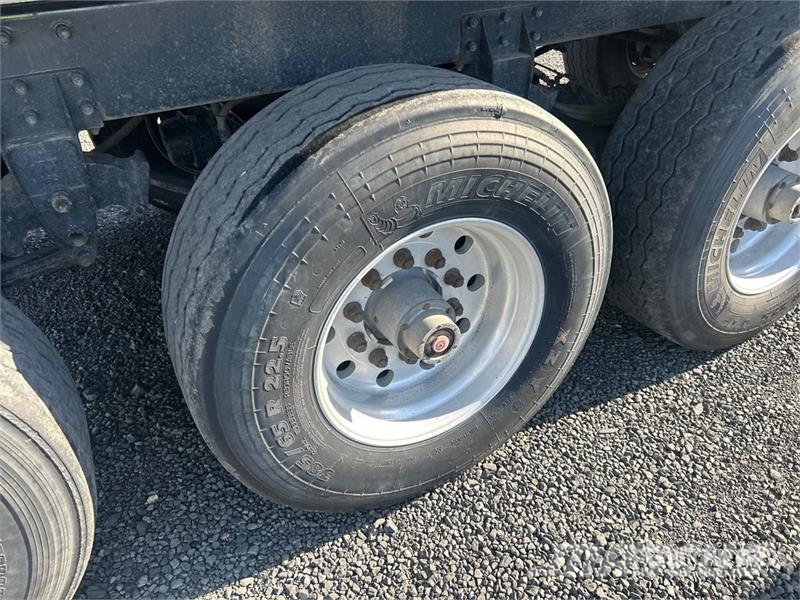 Pioneer 17 ft 6 in Quad/A Turntable Pup Dump Trailer Самоскиди