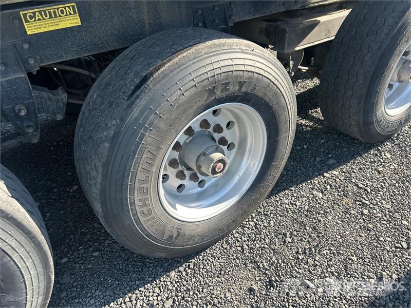 Pioneer 17 ft 6 in Quad/A Turntable Pup Dump Trailer Самоскиди