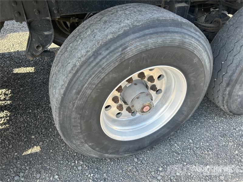 Pioneer 17 ft 6 in Quad/A Turntable Pup Dump Trailer Самоскиди