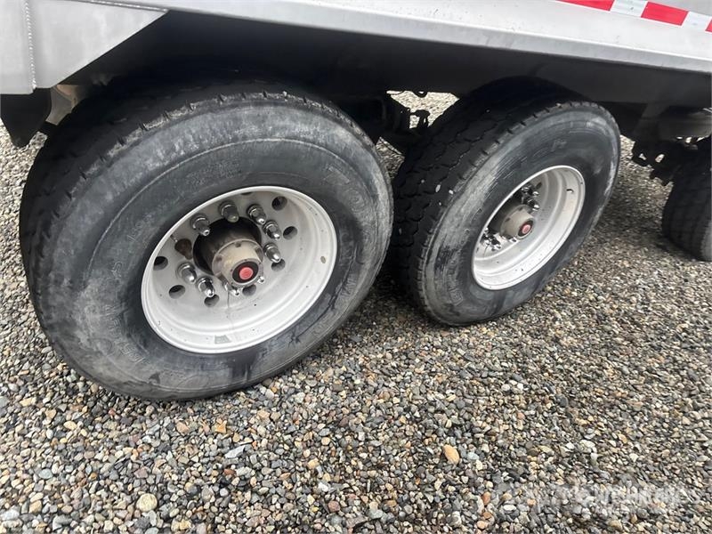 Pioneer Truckweld 15 ft 6 in Tri/A Turntable Pup Dump Trai Tipphengere