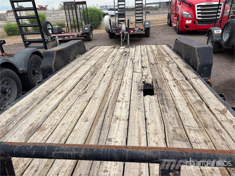 PJ 16 ft T/A Utility Trailer Citas piekabes