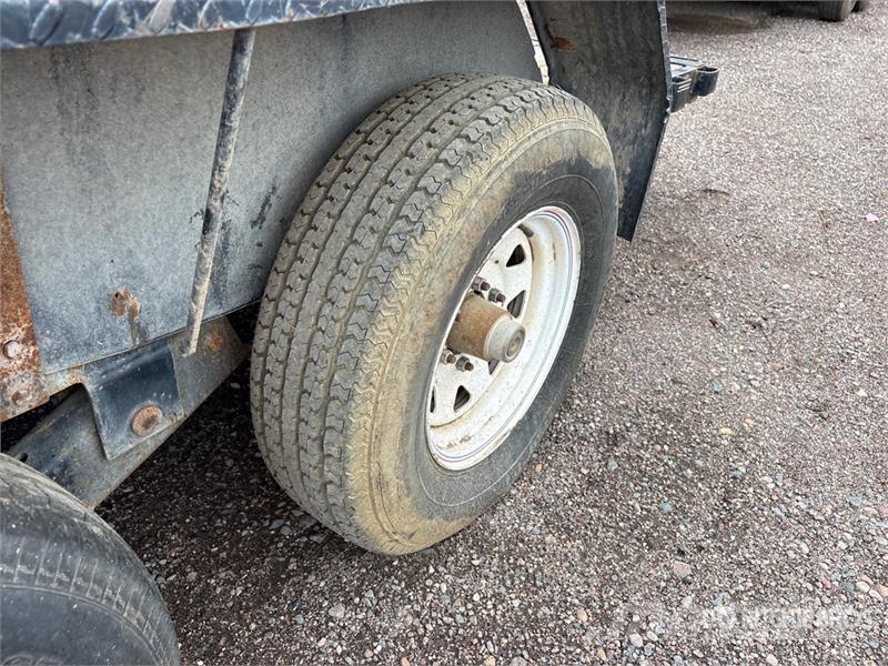 PJ 16 ft T/A Utility Trailer Citas piekabes