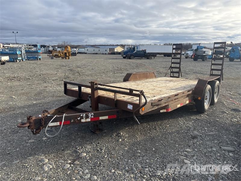 PJ 18 ft T/A Flatbed Trailer Platformas/izkraušana no sāniem