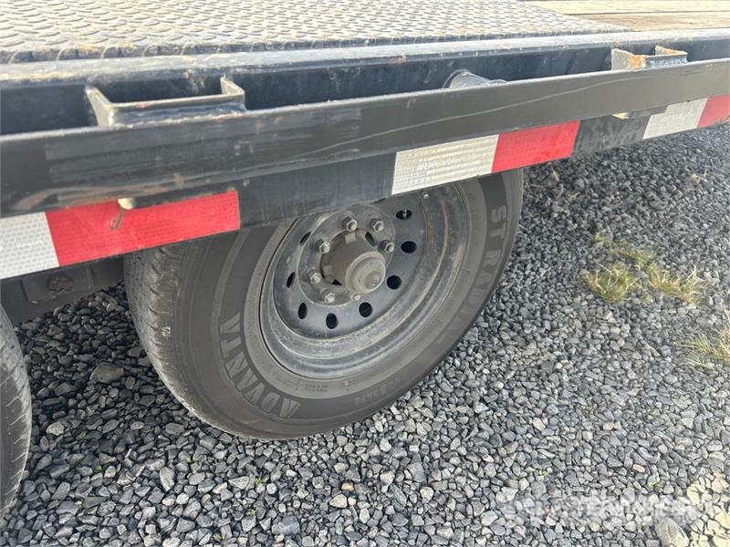 PJ 22 ft T/A Tilt Deck Trailer 低架裝載車