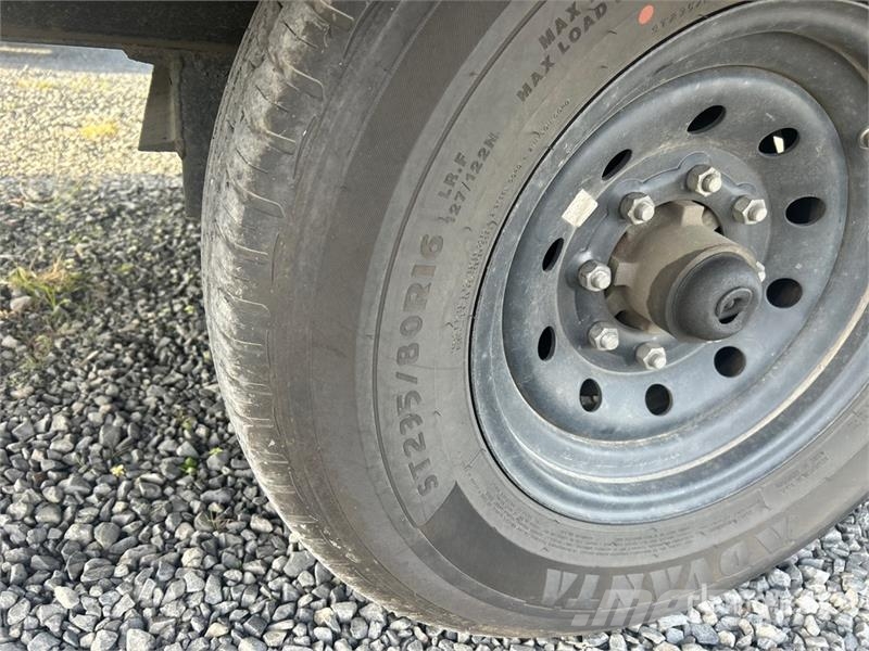 PJ 22 ft T/A Tilt Deck Trailer 低架裝載車